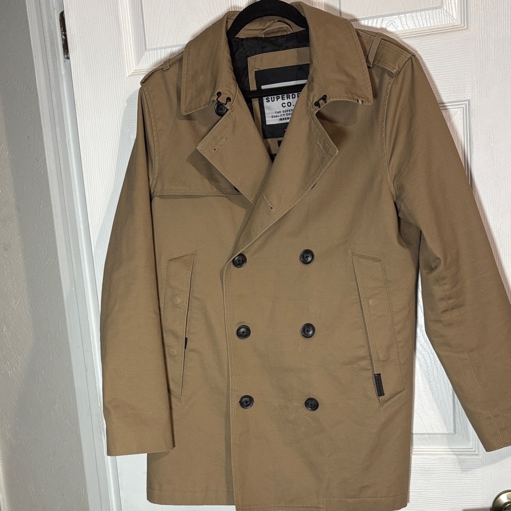 Superdry Men's Classic Tan Trench Coat.   B1-100